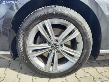 Car image 37