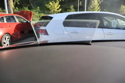 Car image 35
