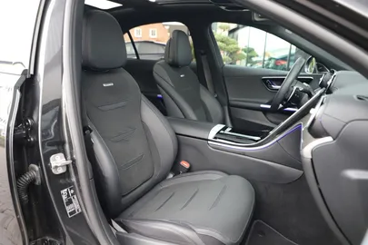 Car image 25