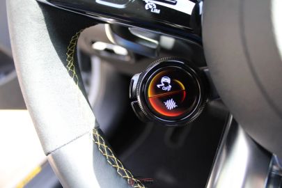 Car image 32