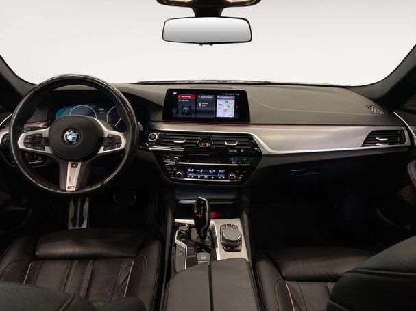 BMW 540i Touring xDrive 250 kW image number 10