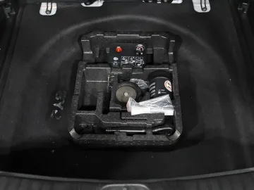 Car image 39