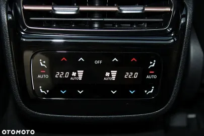 Car image 40