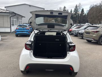 Car image 22