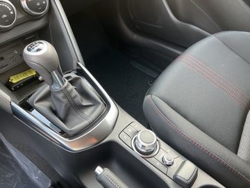 Car image 11