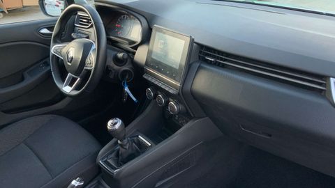 Car image 11