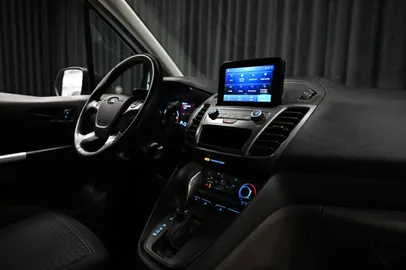 Car image 29