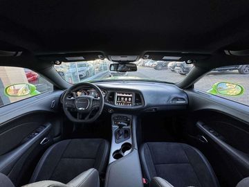 Car image 35