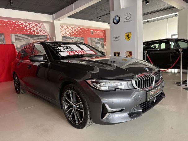 BMW 320d Touring xDrive 140 kW image number 1