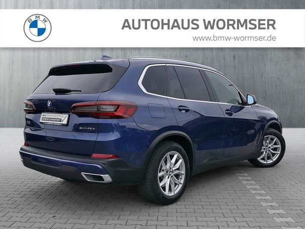 BMW X5 45e xDrive 290 kW image number 3