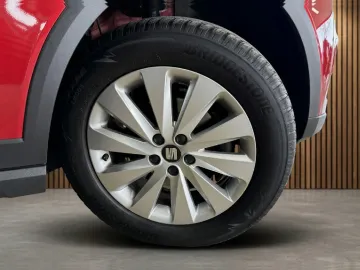 Car image 21