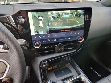 Car image 14