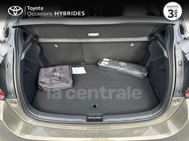 Toyota Yaris Hybrid 85 kW image number 13