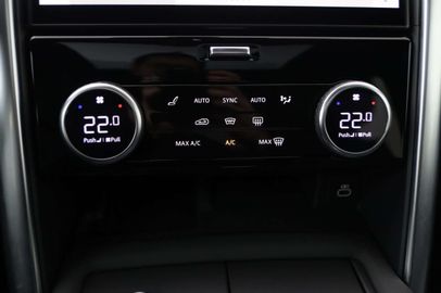 Car image 33