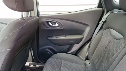 Car image 31