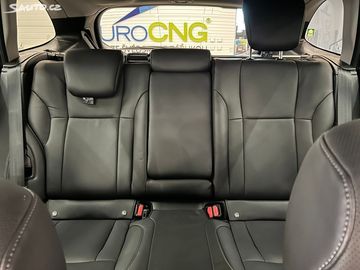 Car image 32