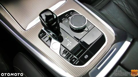 Car image 35