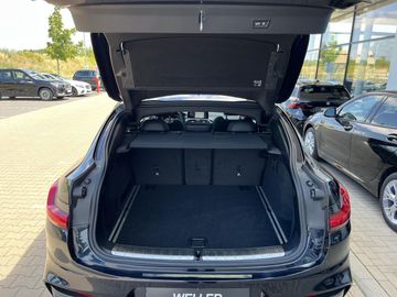 Car image 27