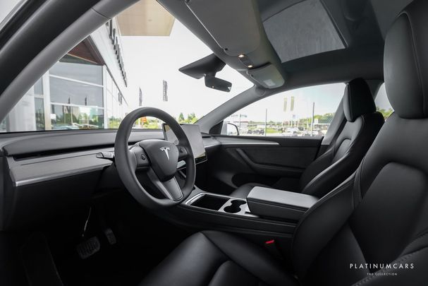 Tesla Model Y Standard Range 221 kW image number 5