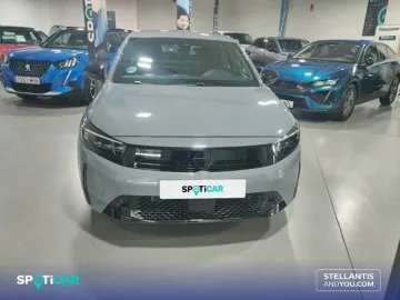 Car image 3