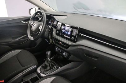 Car image 38