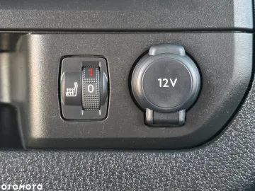 Car image 40
