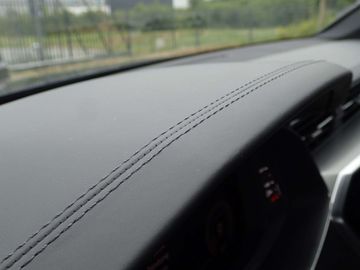 Car image 31