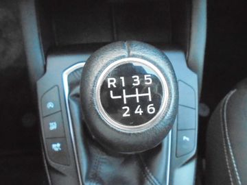 Car image 32