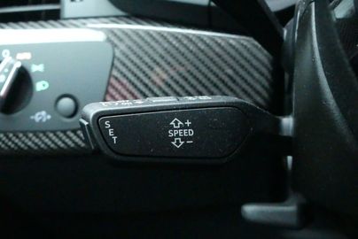 Car image 35