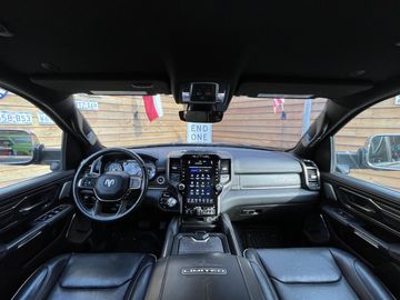 Car image 26