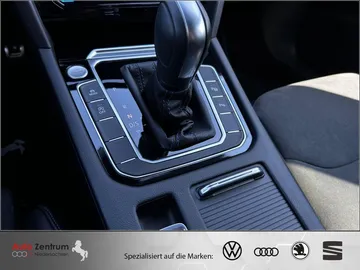 Car image 33