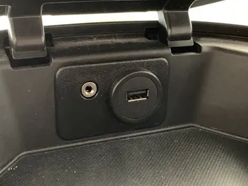 Car image 23