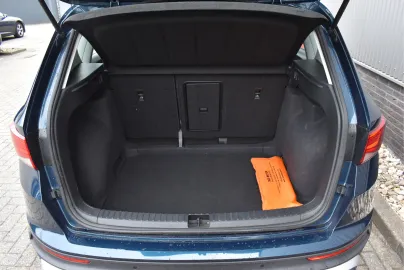 Car image 25