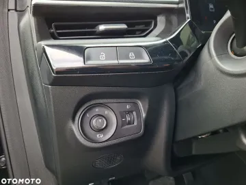 Car image 38