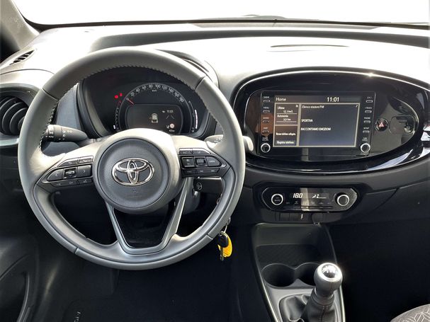 Toyota Aygo X 1.0 53 kW image number 8