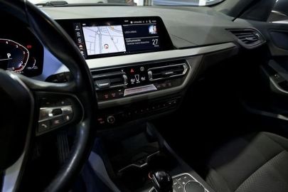 Car image 37
