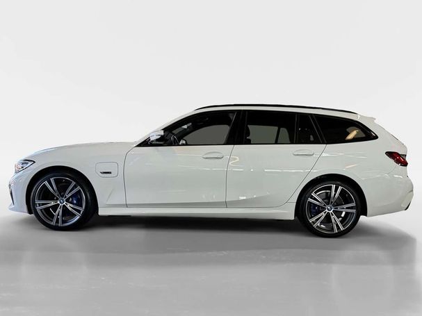 BMW 330e Touring M Sport 215 kW image number 5