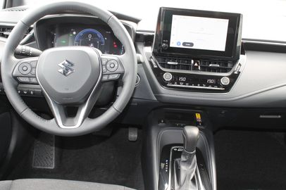 Car image 12