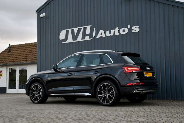 Audi Q5 50 TFSI quattro S tronic PHEV 220 kW image number 3