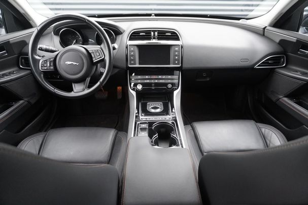 Jaguar XE 20d 132 kW image number 13