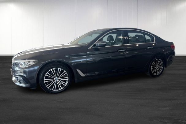 BMW 520d xDrive Sport Line 140 kW image number 12