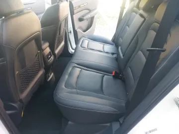 Car image 28