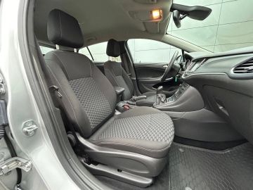 Car image 16