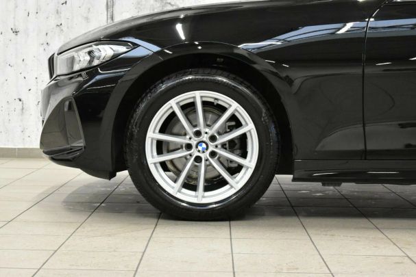 BMW 318i Touring 115 kW image number 5