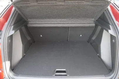 Car image 35