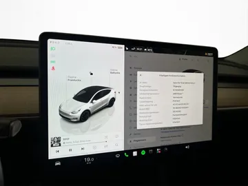 Car image 35