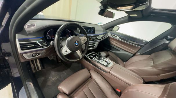 BMW 730d xDrive M Sport 210 kW image number 8