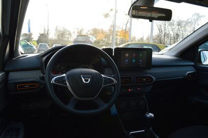 Car image 14