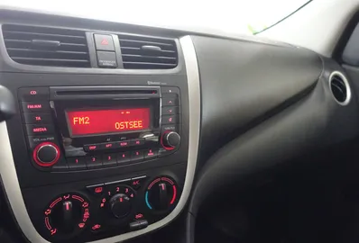 Car image 27