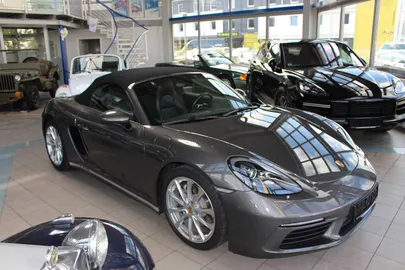 Car image 2